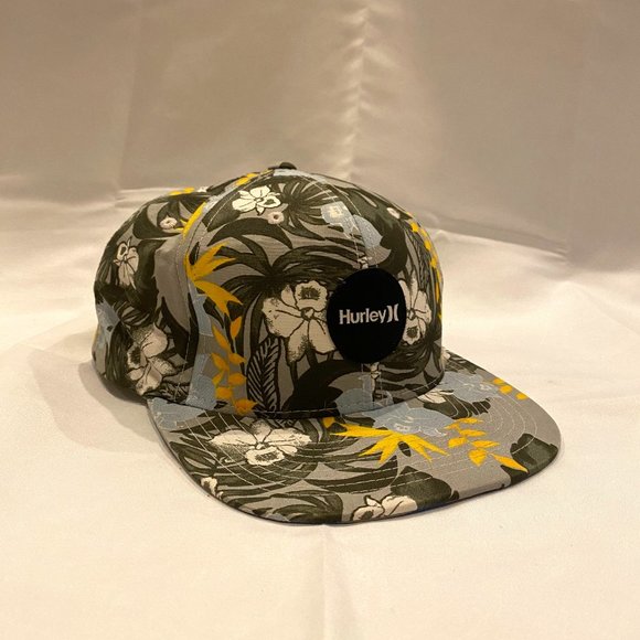 Hurley | Accessories | Hurley Green Grey Tropical Floral  display picture 3